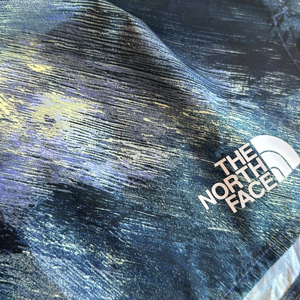 NWT The North Face Blue Patterned Tie Dye Athletic Shorts Zipper Pockets XXXL - Picture 5 of 6